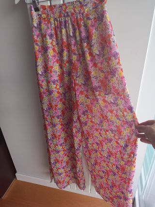 Palazzo seda flores. Talla xs. ZARA.