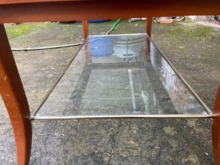 Mesa rectangular baja de madera