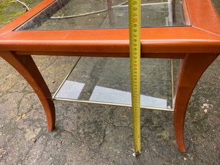 Mesa rectangular baja de madera