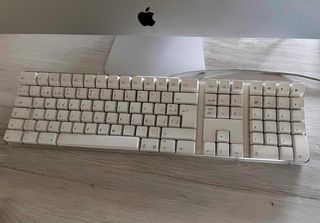 Imac 21.5 pulgadas (mediados de 2011)