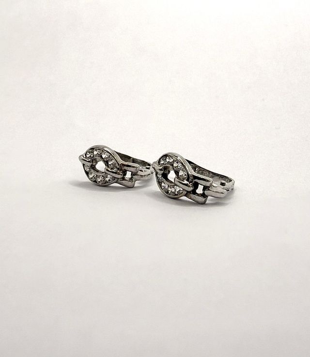 ORECCHINI CON PIETRE BIANCHE IN ORO BIANCO 18 CARATI