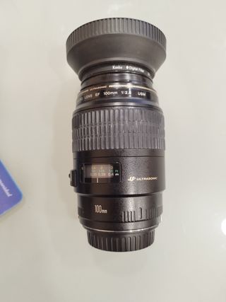 Canon EF 100 mm 1:2.8 USM macro