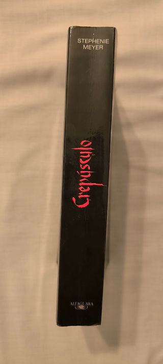 Crepúsculo (Saga Crepúsculo 1) (Spanish Edition)