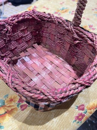 Cesta de mimbre para llevar de castañera.