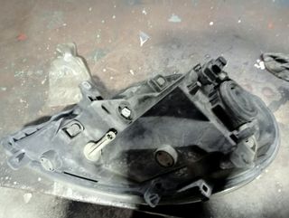 Faro derecho de Renault trafic