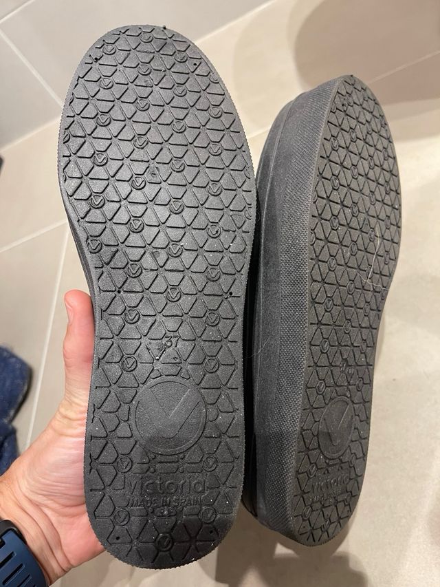Zapatillas Victoria N 37. A estrenar