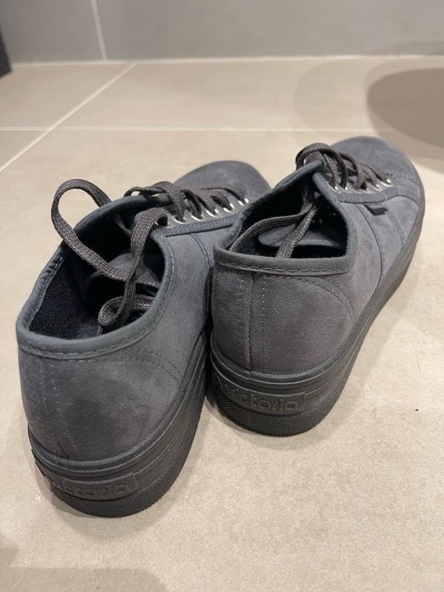 Zapatillas Victoria N 37. A estrenar