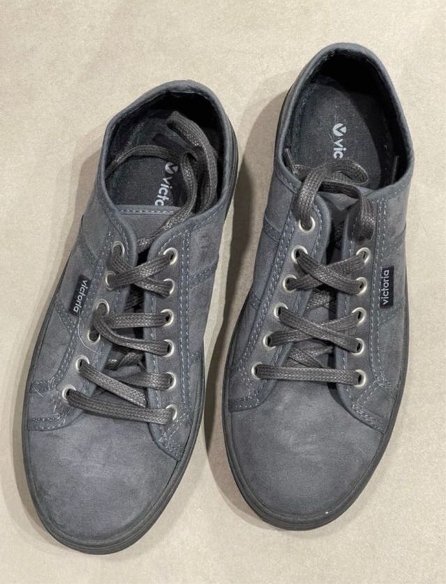 Zapatillas Victoria N 37. A estrenar