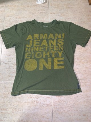 Un pac de camisetas de hombre