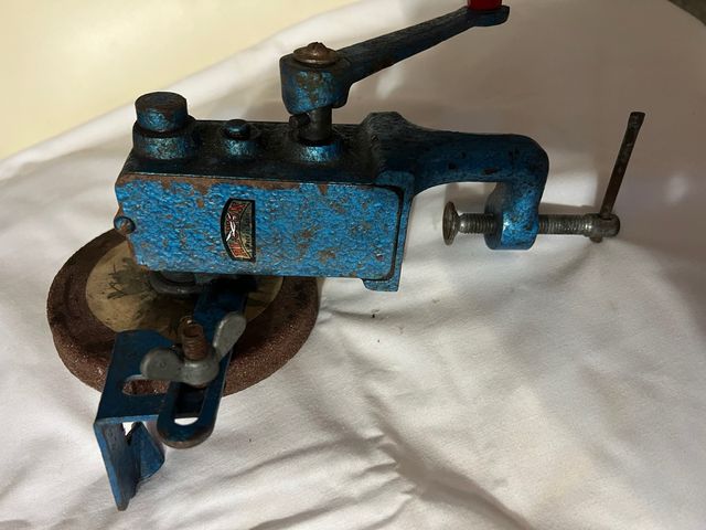 Esmeril manual ,afilador ,piedra afilar