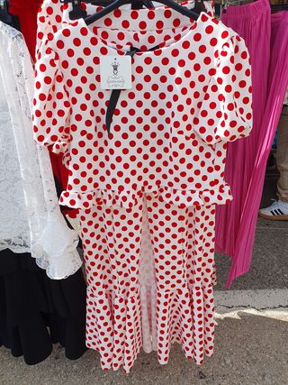 Trajes de Flamenca,Faldas,Blusas,mantocillos.