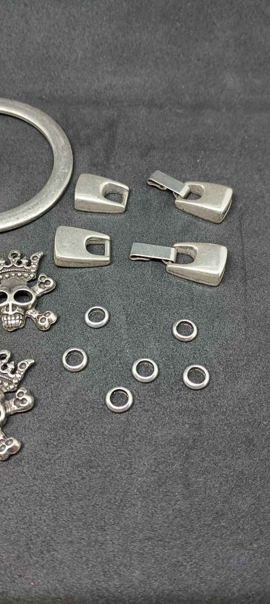 Abalorios para pulseras, collares..