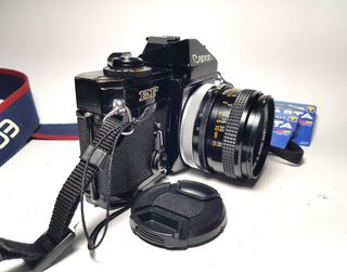 Camara Canon EF con Canon FD 50mm/1:1,8+Vivitar