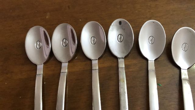 Set Cucchiaini acciaio con incisioni varie