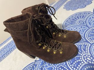Botines de cordones