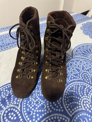 Botines de cordones
