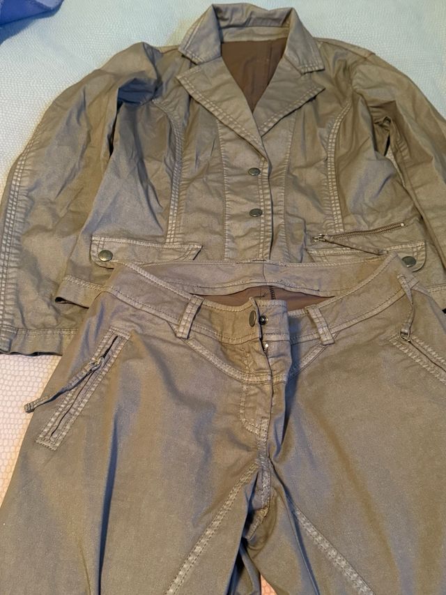 Completo giacca e pantaloni