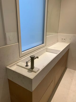 MARMOLISTA ENCIMERAS BAÑO Y COCINA