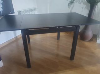 Mesa negra IKEA extensible