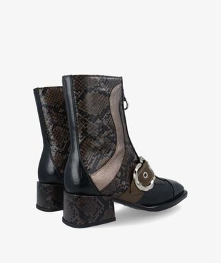 Botines de piel marca noah harmon