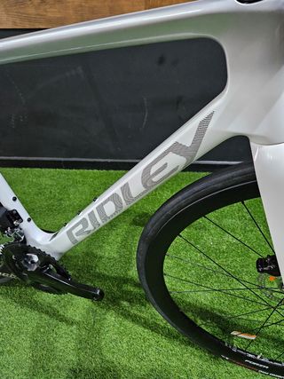 Ridley falcn 105 di2 blanca