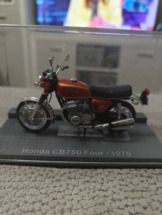 Moto escala Honda CB750 Four 1970