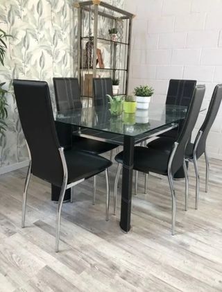 MESA CON 6 SILLAS EN OFERTA