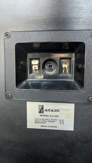 Altavoces vintage Ataio de madera – 1980