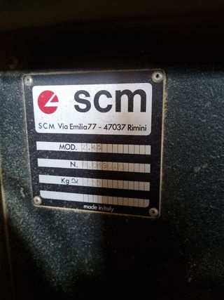 Sierra Scm de panel escuadradora