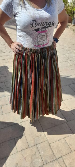 Falda traje mujer campesina