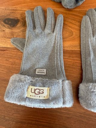 Orejeras y guantes Ugg