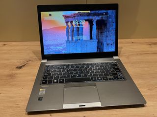 Toshiba Z30