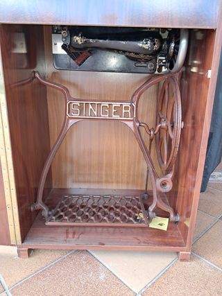 MAQUINA SINGER JULIO RODRIGUEZ