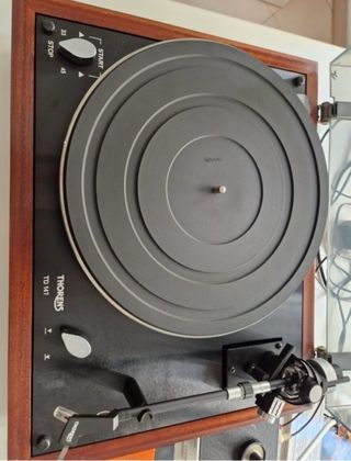 OFERTA EXCLUSIVA NAVIDAD Tocadiscos Thorens TD 147