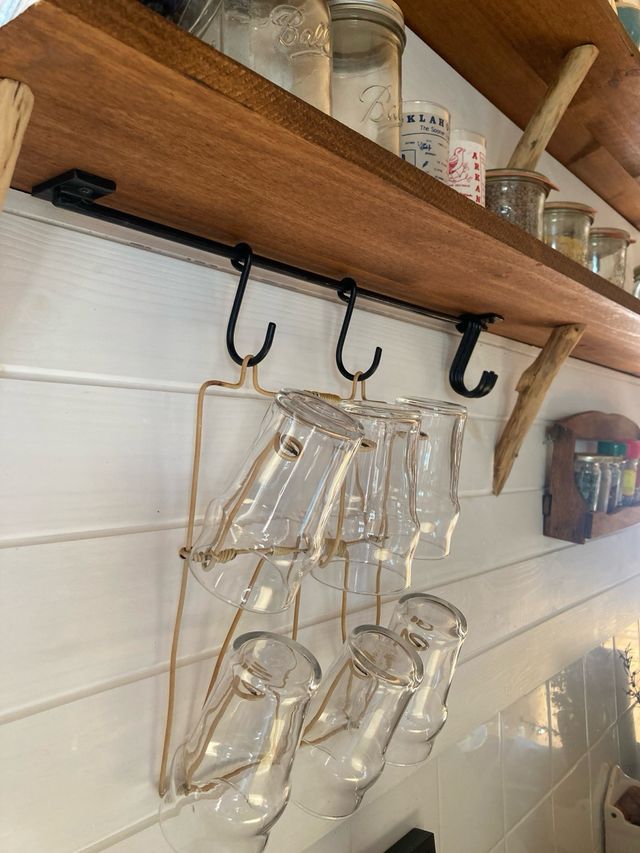 Colgador de vasos muy antiguo