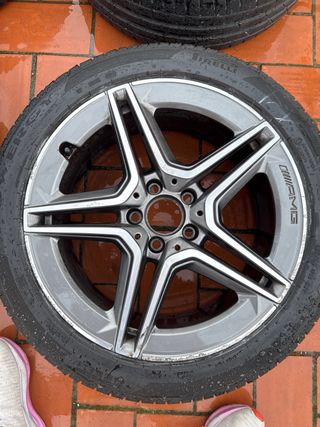 Ruedas y llantas 18 amg