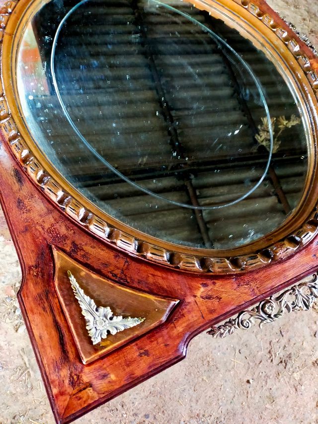 Espejo antiguo madera-bronce ovalado