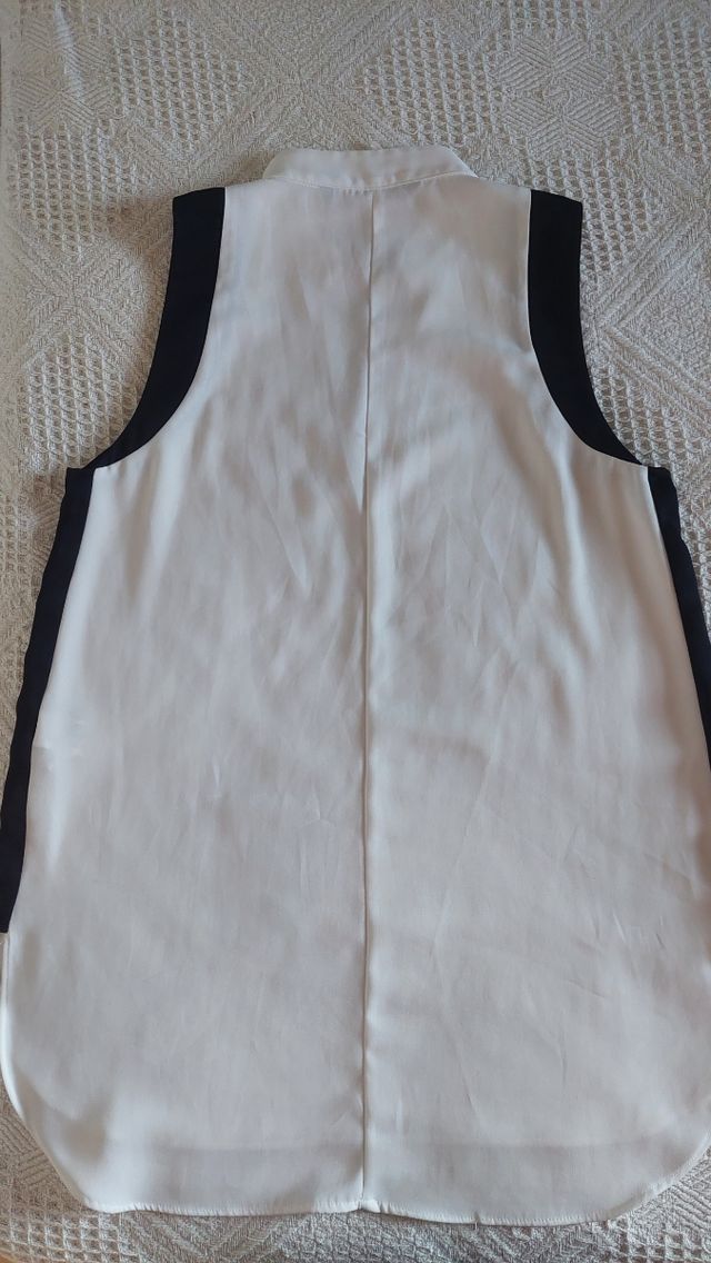 Camisa Zara hombros descubiertos, M