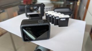 GoPro Hero 12 con mediamod y 5 baterias