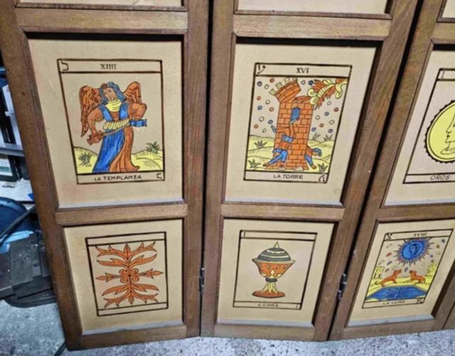 BIOMBO MADERA CON CARTAS DEL TAROT PINTADAS 1968