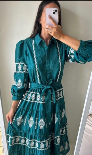 Vestido bordados perforados zara