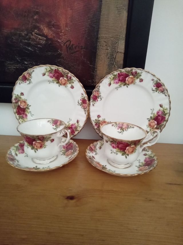 Chávenas Chá e pratos do bolo. Royal Albert