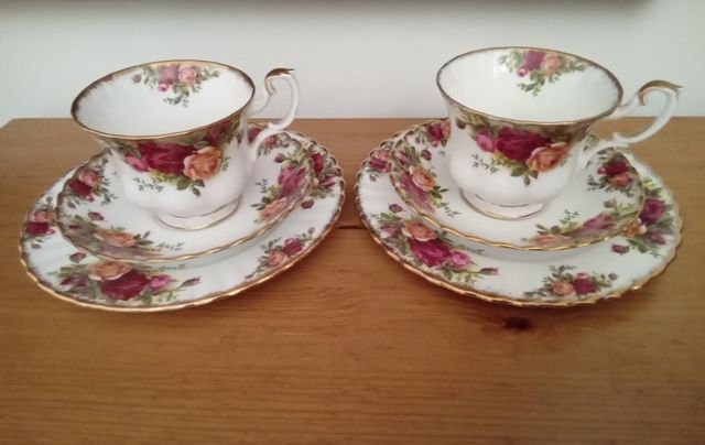 Chávenas Chá e pratos do bolo. Royal Albert