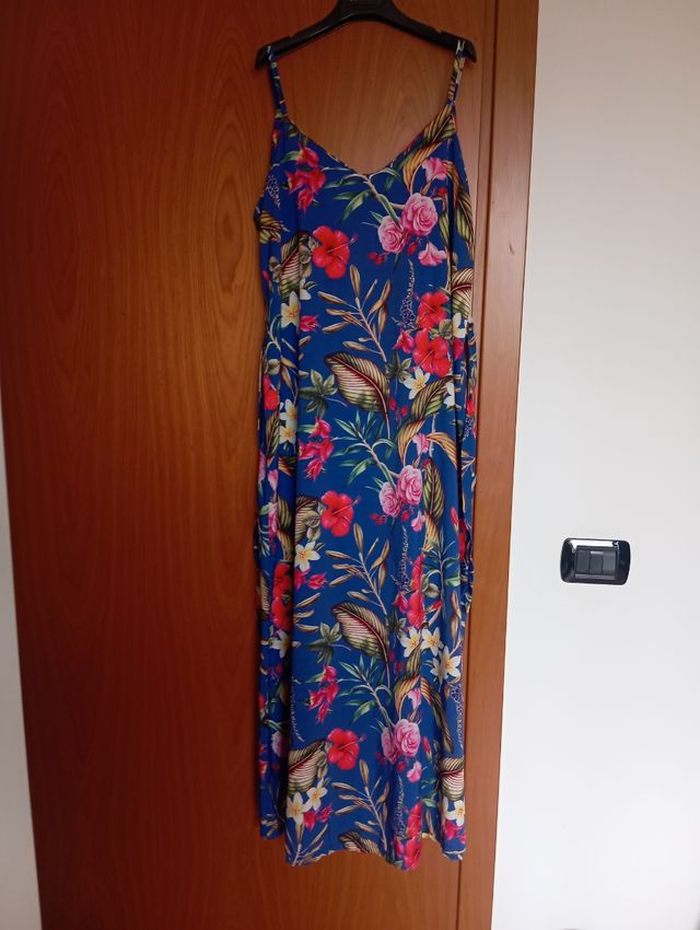 Abito blu estivo a fiori