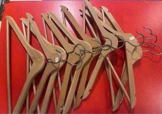 perchas de madera