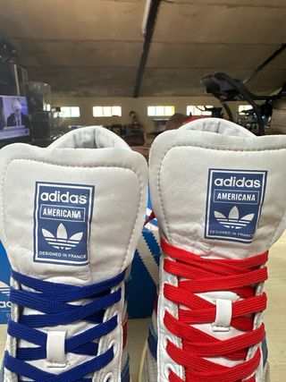 Adidas “Americana” vintage