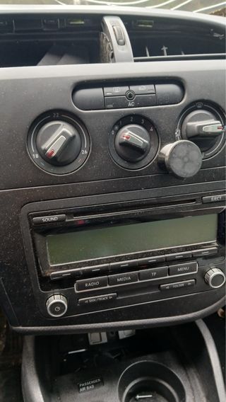 Radio seat Leon 2 2011