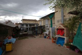 Chalet en venta en Joc de la Bola - Camps d'Esports - Ciutat Jardí - Montcada en Lleida