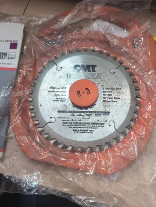 Disc de tall Bosch optiline wood i un altre. (2)