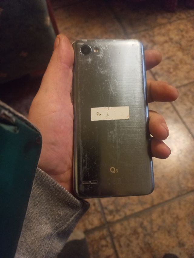 Móvil LG Q6.